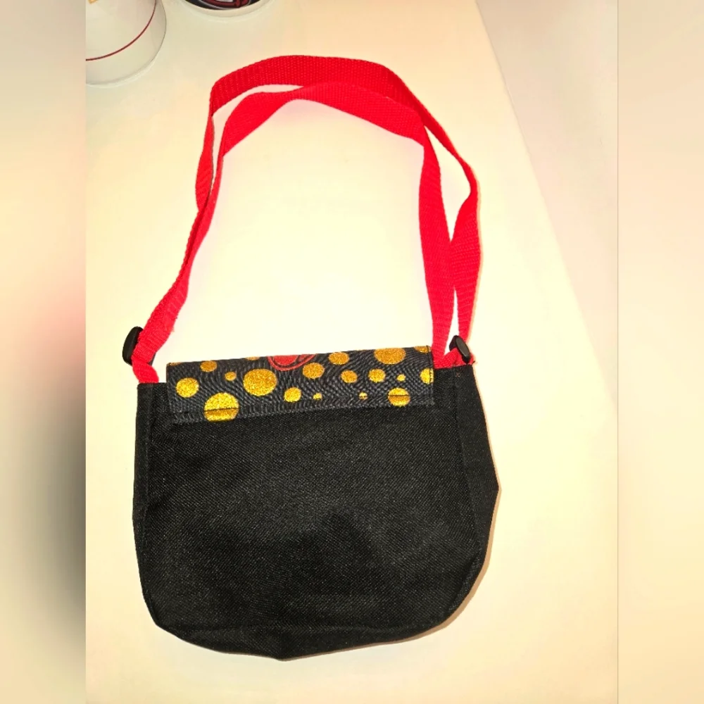 DISNEY Minnie Mouse Girls Dotty about Dots Crossbody Purse